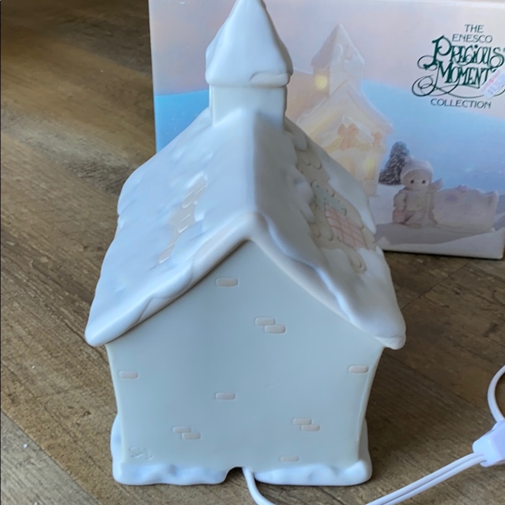Sugar town Chapel Night Light by Enesco - Picture 5 of 8